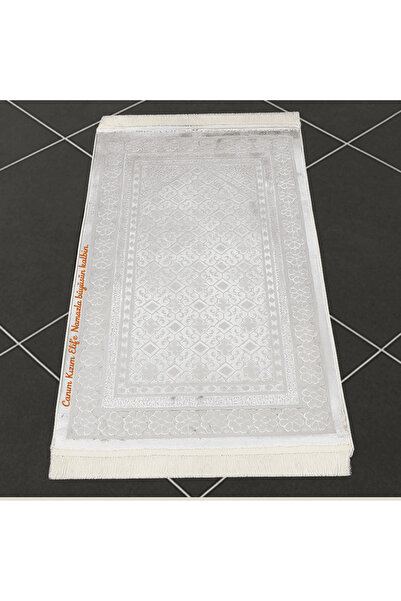 Tesbihane Kişiye Özel Nakış İşlemeli Saf İpek Kadife Kumaştan Beyaz Renk Hediyelik Seccade