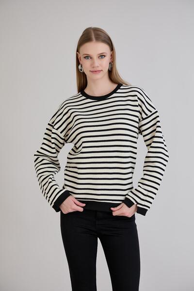 Sortie Tricotaj cu mâneci cu nasturi, cu dungi, negru