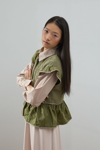 Ceylan Otantik Khaki Ruffled Knit Vest