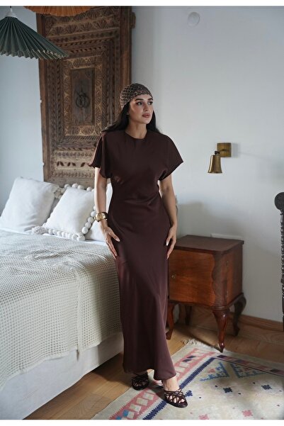 Tavie Kısa kol vücuda oturan saten elbise