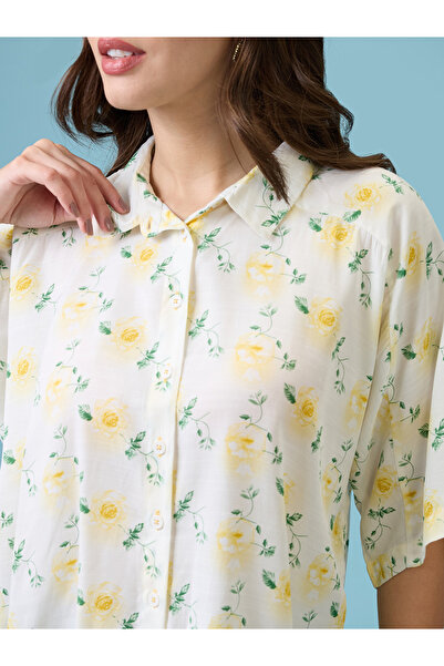 Globus By Styli Off White Floral Print Relaxed Fit Shirt