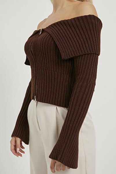 Arma Life Women's Turn-Down Collar Slit Basic Brown Crop Cardigan