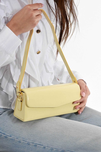 cocy-col حقيبة فريا باجيت النسائية الصفراء مع حزام للكتف