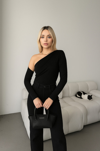 seymaboutique Vatkalı tek omuz bluz