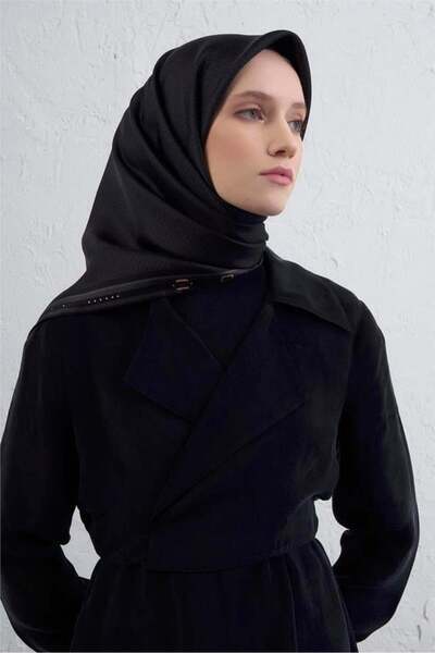 Armine Eșarfă din mătase pură Sura 9401 - 52 Negru cu model mixt