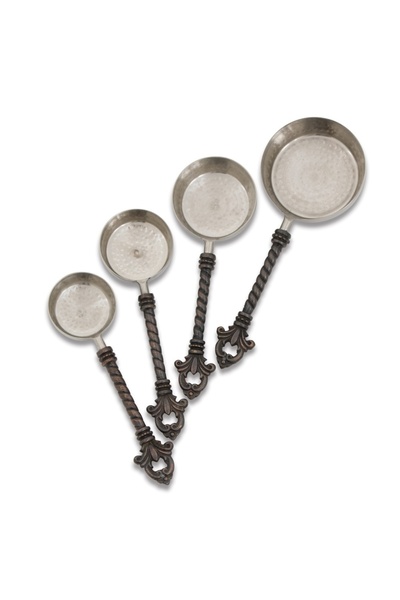 gg collection Fleur De Lis Measuring Cup