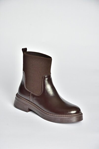 Fox Shoes V676556909 Γυναικείες μπότες με λεπτομέρεια από καουτσούκ καφέ