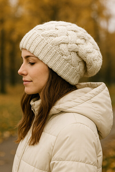 SİSTEM PELUŞ Elegant Knitted Patterned Beanie