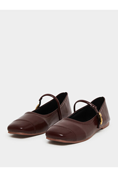 Take Two By Styli Burgundy Metal Buckle Strap Mary Jane Shoes