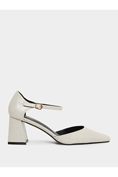 Raid By Styli Lydia Textured Block Heel Shoes