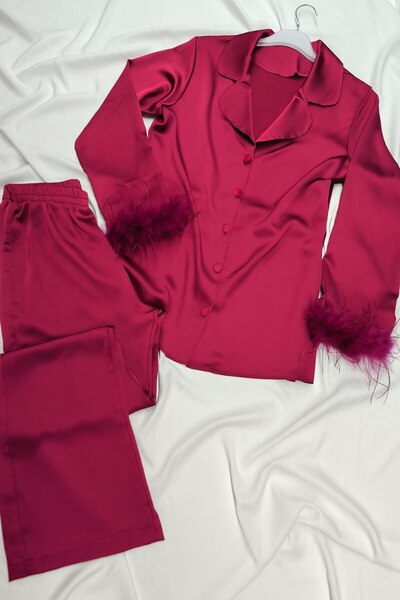 VELİNA GROUP طقم بيجامة من الساتان باللون الفوشيا الداكن، بأكمام طويلة، مع تف...