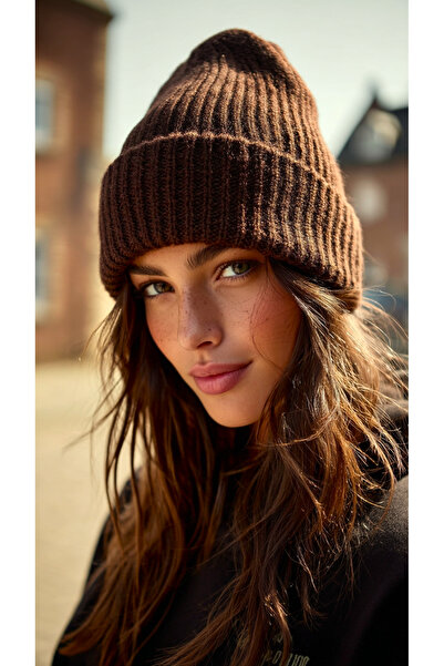 LAGRANZE М'ЯКА ВОВНЯНА ЖІНОЧА ШАПКА