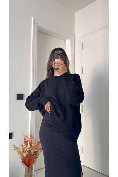 Solie Oversize Knit Sweater - Soft Textured Crew Neck