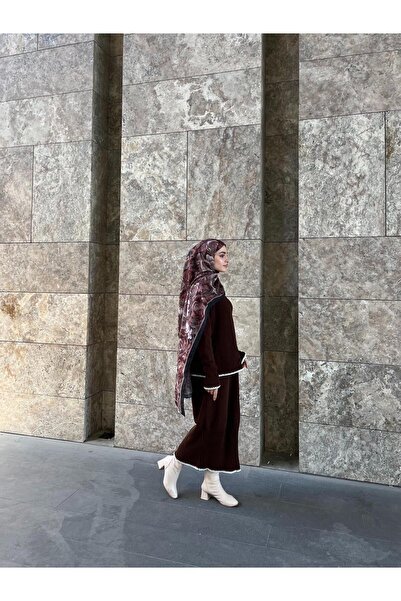 DEHA textile طقم ملابس إسلامية من قطعتين من KAHVE مع تفاصيل ربط جانبية، فستان سيفيترلي قياسي بطول 135 سم