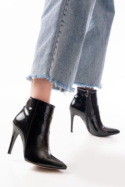 Rainon Store Black Crocodile Thin Heeled Zippered Boots – Elegance in Every Step