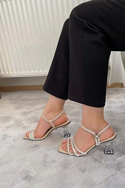 Difolia Kadın Krem Rugan Taşlı Bilekten Gecmeli Şeffaf Topuklu Ayakkabı