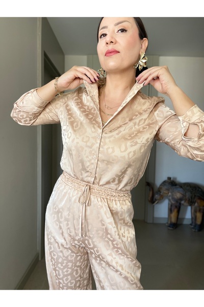Butik Didem Sakinci Saten Dokulu Leopar Desenli Tiril Gömlek Pantolon Takım