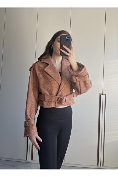 Aspendia Kadın Kemer Detaylı Crop Buklet Ceket