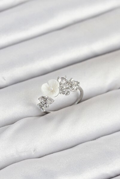 Clariss خاتم نسائي من النحاس الفضي اللون على شكل زهرة من حجر الزركون