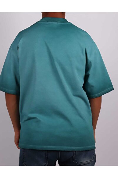 Red Planet Oversized Graphic T-Shirt with Modern Design – Casual Streetwear