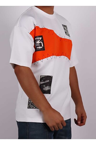 Red Planet Men’s Casual T-Shirt – Short Sleeve Crew Neck – Contrast Color Design