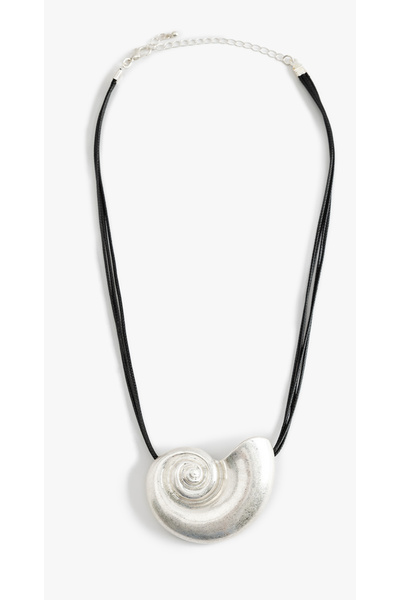 Koton Deniz kabuğu detaylı Kolye