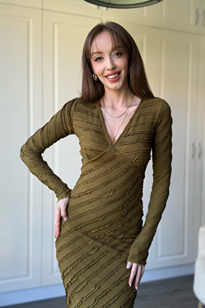 Dilay Gökoğlu Butik Fırfırlı V Yaka Haki Midi Elbise