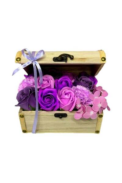 velve Aranjament floral Chesty cu trandafiri, hortensii si garoafe din sapun ...