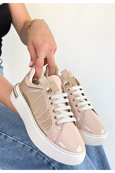 Erbilden Hley Beige Patent Leather Parachute Detailed Lace-Up Sneakers