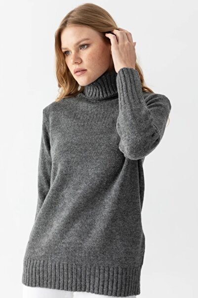 Noi Belis Pulover de tricotat de lungime medie cu gât roșu de bază AW25KZ0048