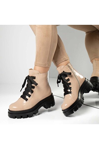 Modlet.ro Women's beige glossy leather lace-up boots MOD12332