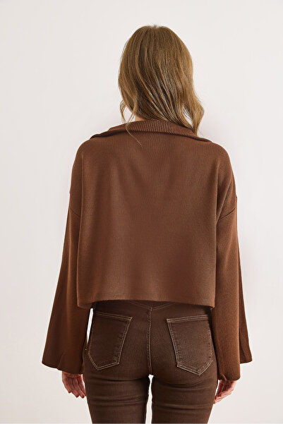 Olalook Women's Brown Zippered Stand Collar Crop Knit Sweater Kzk-19000854