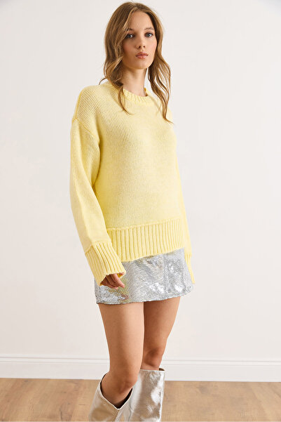 Olalook Kadın Sarı Yumuşak Dokulu Yırtmaçlı Triko Kazak KZK-19001007