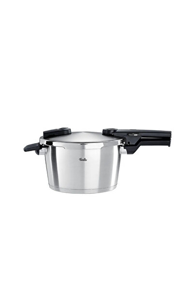 Fissler Vitaquick Premium 4.5 Liter Pressure Cooker + Steaming Attachment