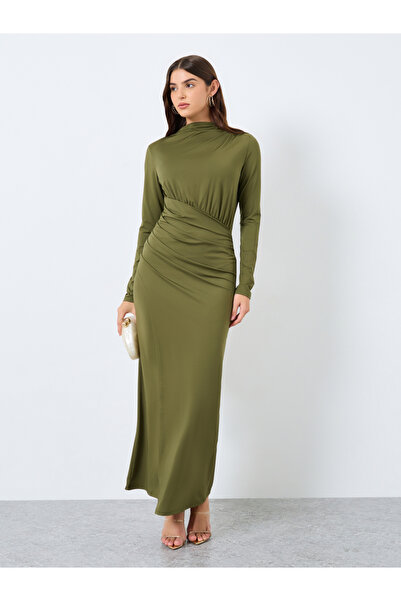 Styli فستان ماكسي سادة بأكمام طويلة