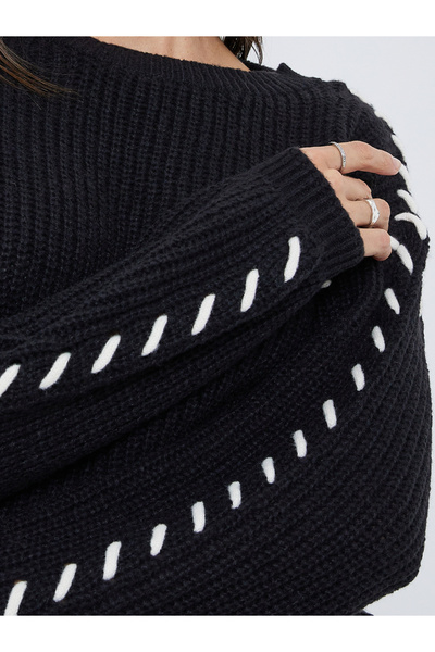 Styli Black Chunky Knit Sweater with Stitch Detail