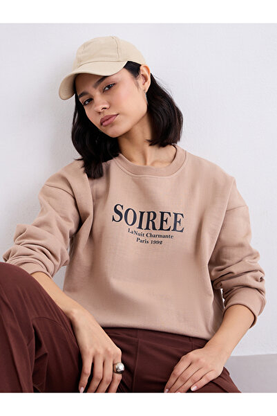 Styli Women Tan Oversized Slogan Print Sweatshirt