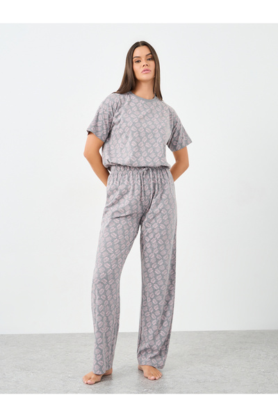 Styli Leaf Print Dropped Shoulder Cotton T-Shirt and Pyjama Set