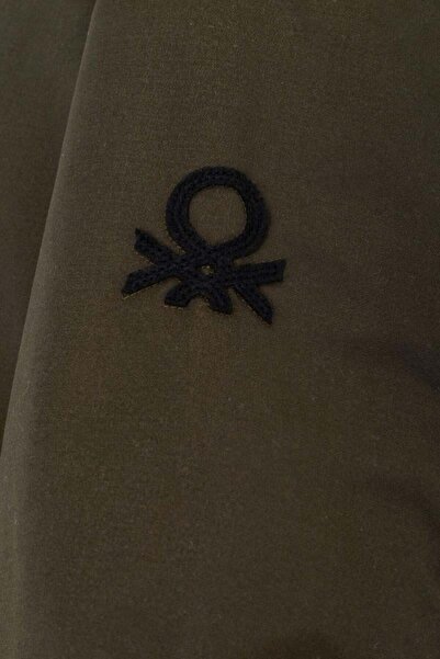 United Colors of Benetton Erkek Çocuk Hakî Renk Çıkarılabilir Kapüşonlu Kaban