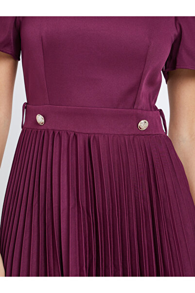 Styli Pleated Detail Puff Sleeves Sheath Midi Dress