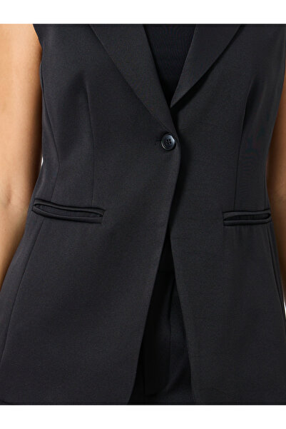 Styli Women Sleeveless Blazer and Trousers Co-Ords