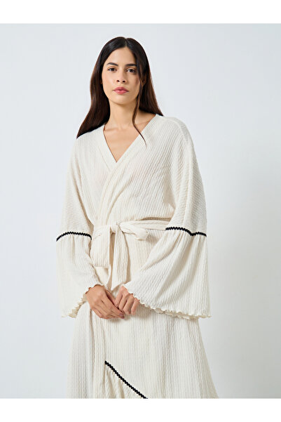 Styli Jacquard Ruffle Sleeve Lettuce Hem Tie Robe