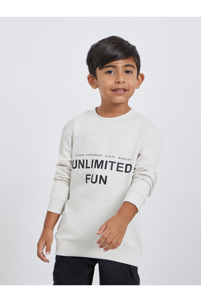 Styli Boys Off White Graphic Print Relaxed Fit Sweatshirt