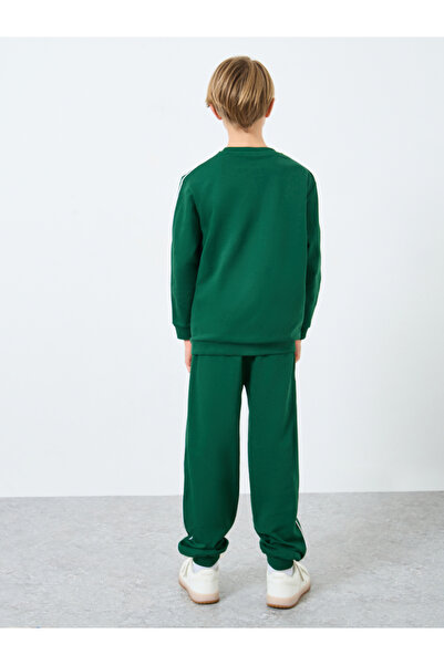 Styli Teens Green Printed Sweatshirt and Joggers Set
