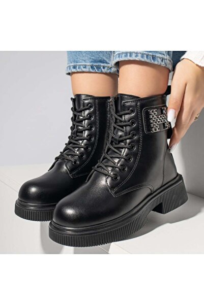 Modlet.ro Ghete negre de damă cu detalii metalice MOD12403