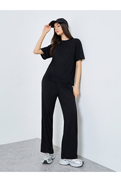 Take Two By Styli Black Solid T-Shirt and Loose Fit Joggers Co-Ords