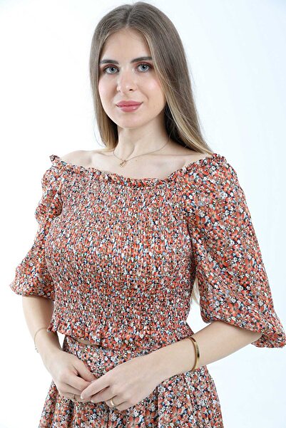 mica Floral Off-Shoulder Crop Top