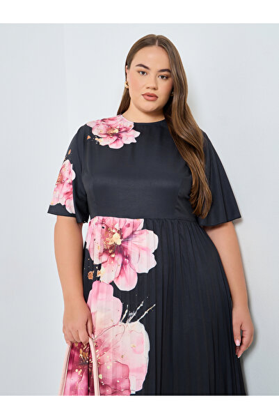 Styli Plus Size Black Floral Midi Dress