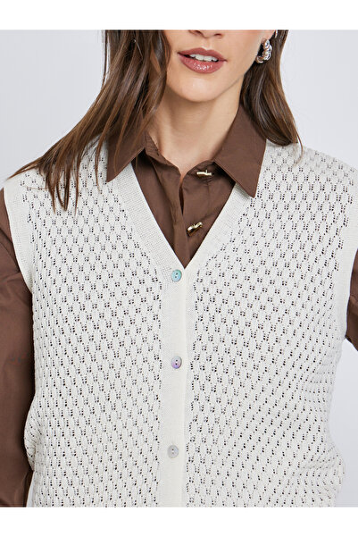 Styli White Sleeveless Knit Top