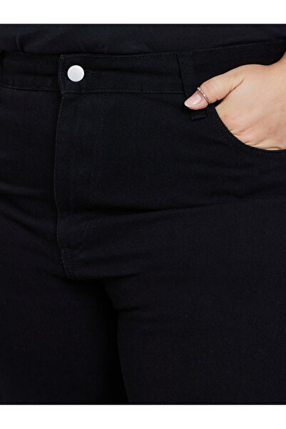 Styli Plus Size Mid Rise Wide Leg Jeans